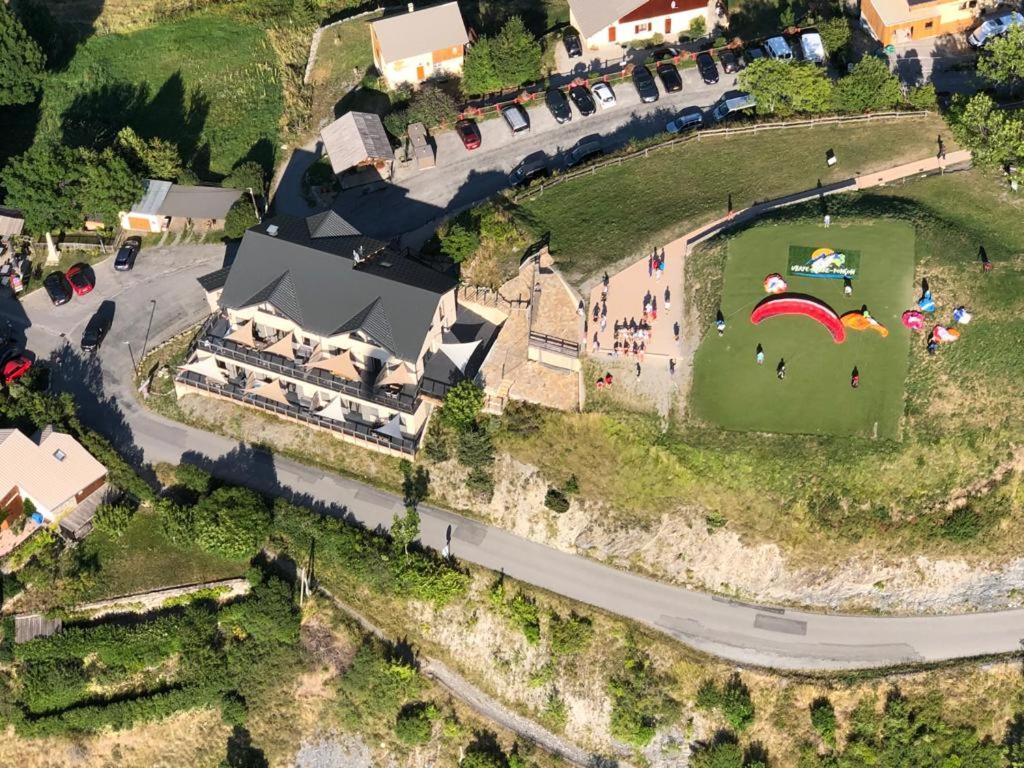Paralodge Saint-Vincent-les-Forts Exterior foto