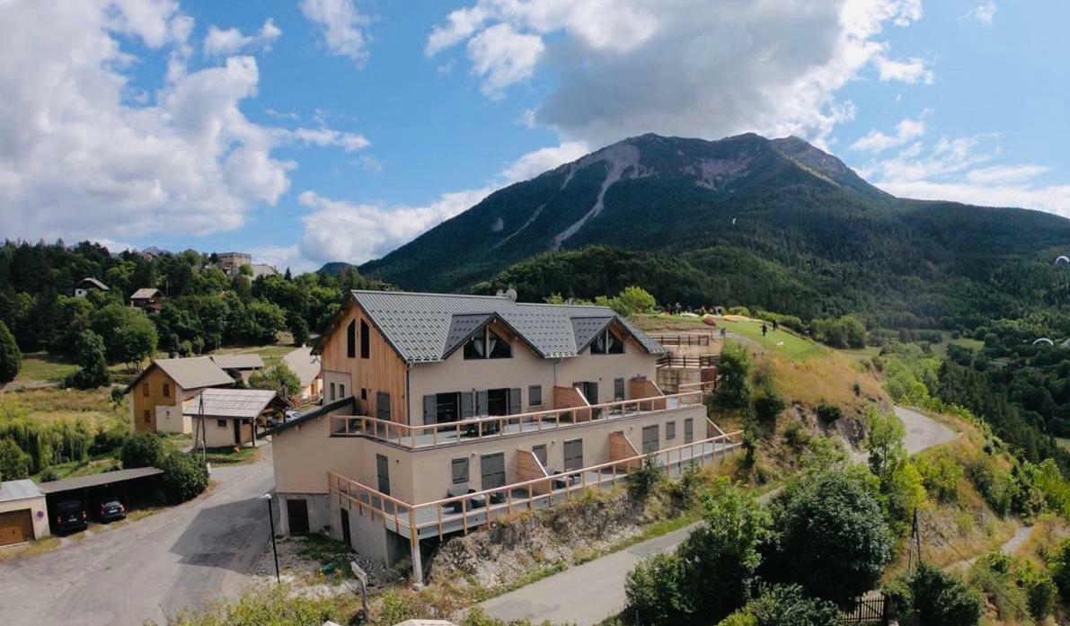 Paralodge Saint-Vincent-les-Forts Exterior foto
